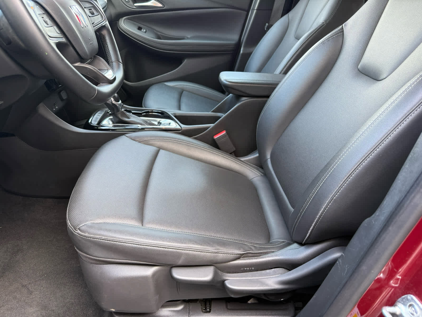 Used 2024 Buick Encore GX Sport Touring image 4