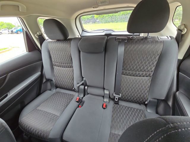 Used 2019 Nissan Rogue S FWD image 18