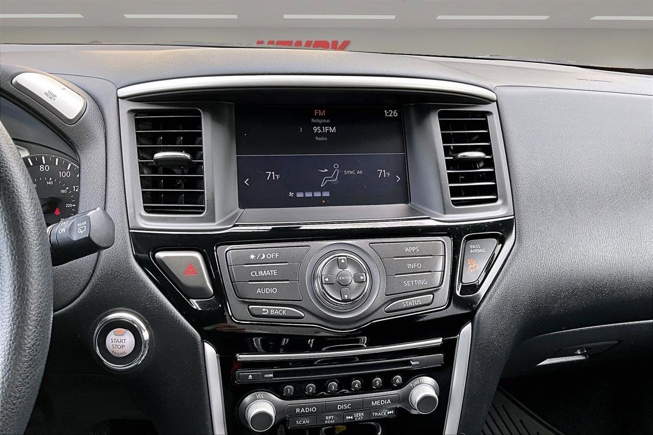 Used 2019 Nissan Pathfinder S image 11