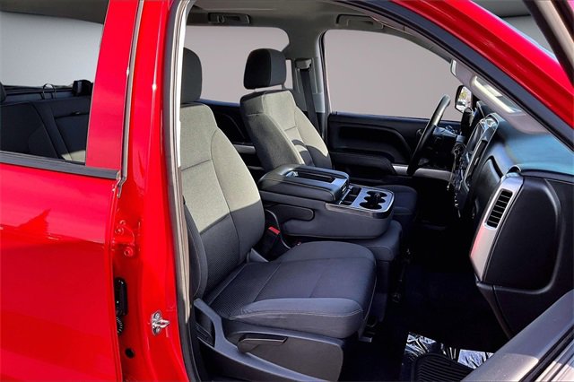 Used 2018 Chevrolet Silverado 1500 LT w/ All Star Edition image 28