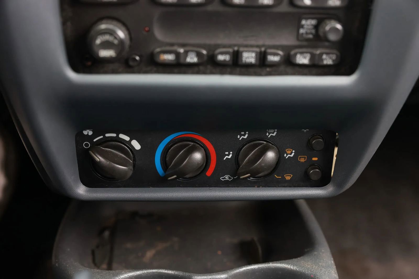 Used 2005 Chevrolet Cavalier Sedan 4D w/ Preferred Equipment Group image 30