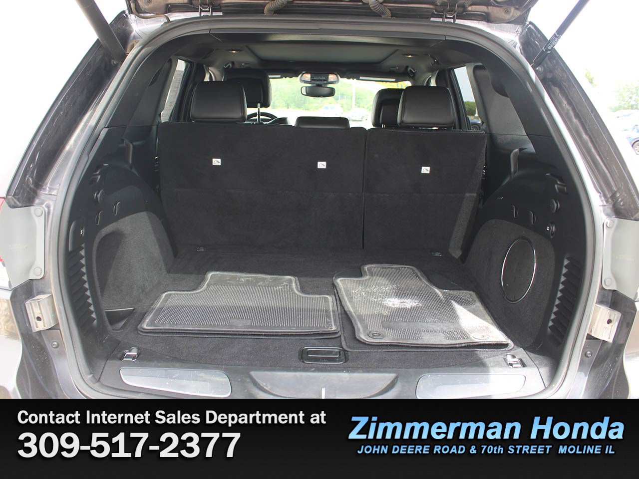 Used 2020 Jeep Grand Cherokee Overland AWD/4WD image 6