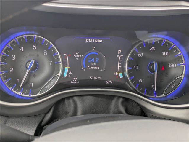 Used 2025 Chrysler Pacifica Select FWD image 11