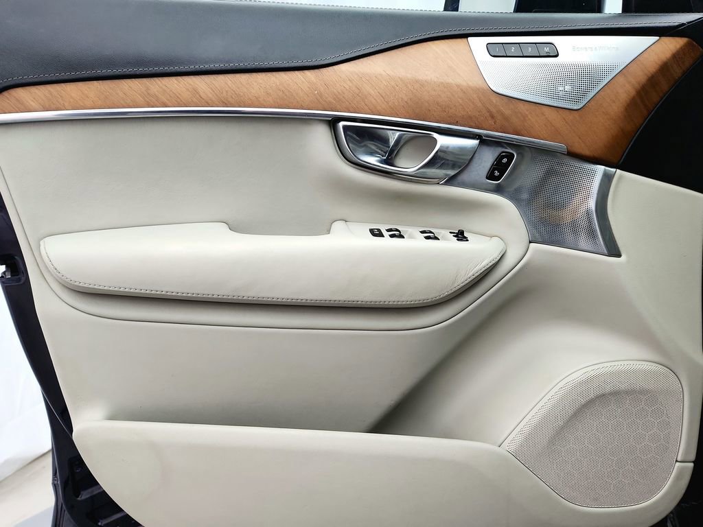Used 2017 Volvo XC90 T8 Excellence image 27