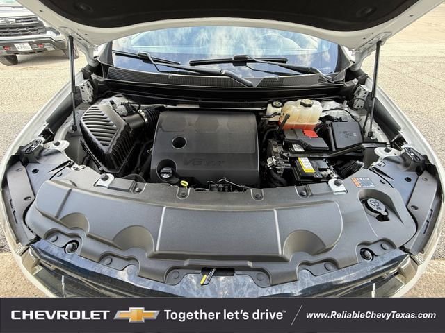 Used 2023 Chevrolet Traverse RS AWD/4WD image 39