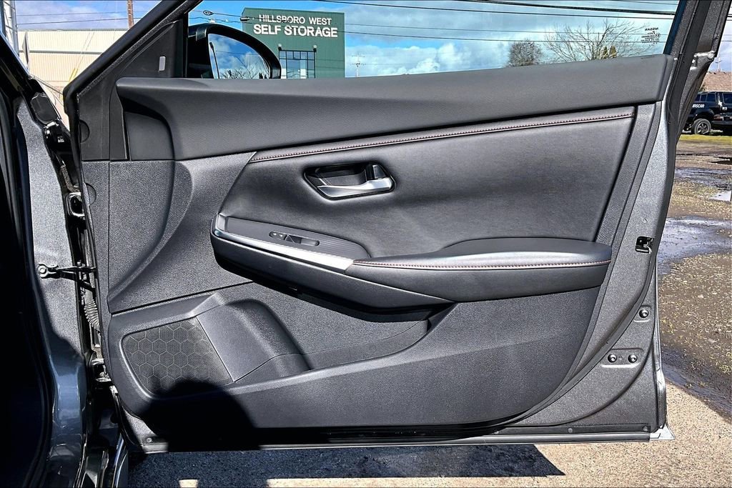 Used 2021 Nissan Sentra SR w/ Lighting Package FWD image 24