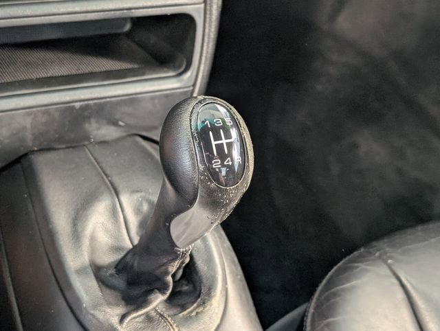 Used 2000 Porsche Boxster RWD image 15