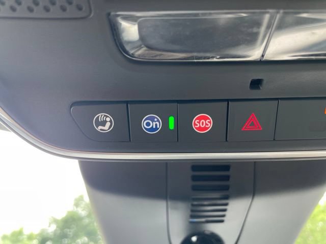 Used 2025 Buick Enclave Avenir w/ Super Cruise Package FWD image 31
