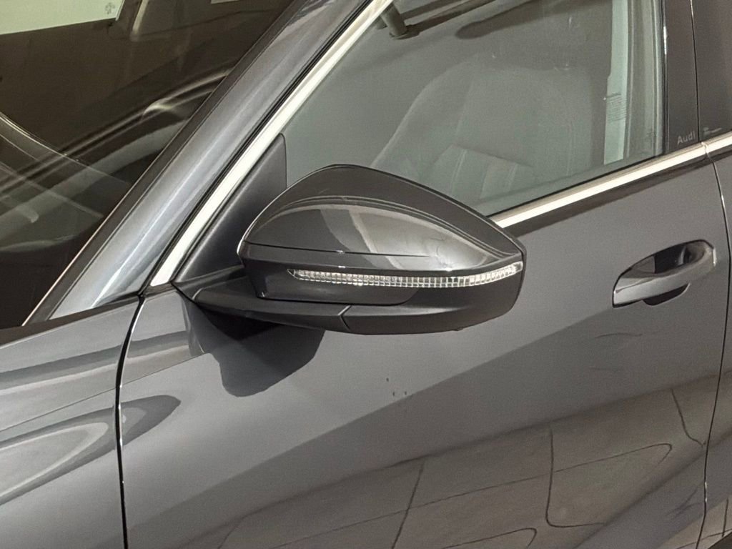 Certified 2025 Audi Q5 Premium w/ Convenience Package image 27