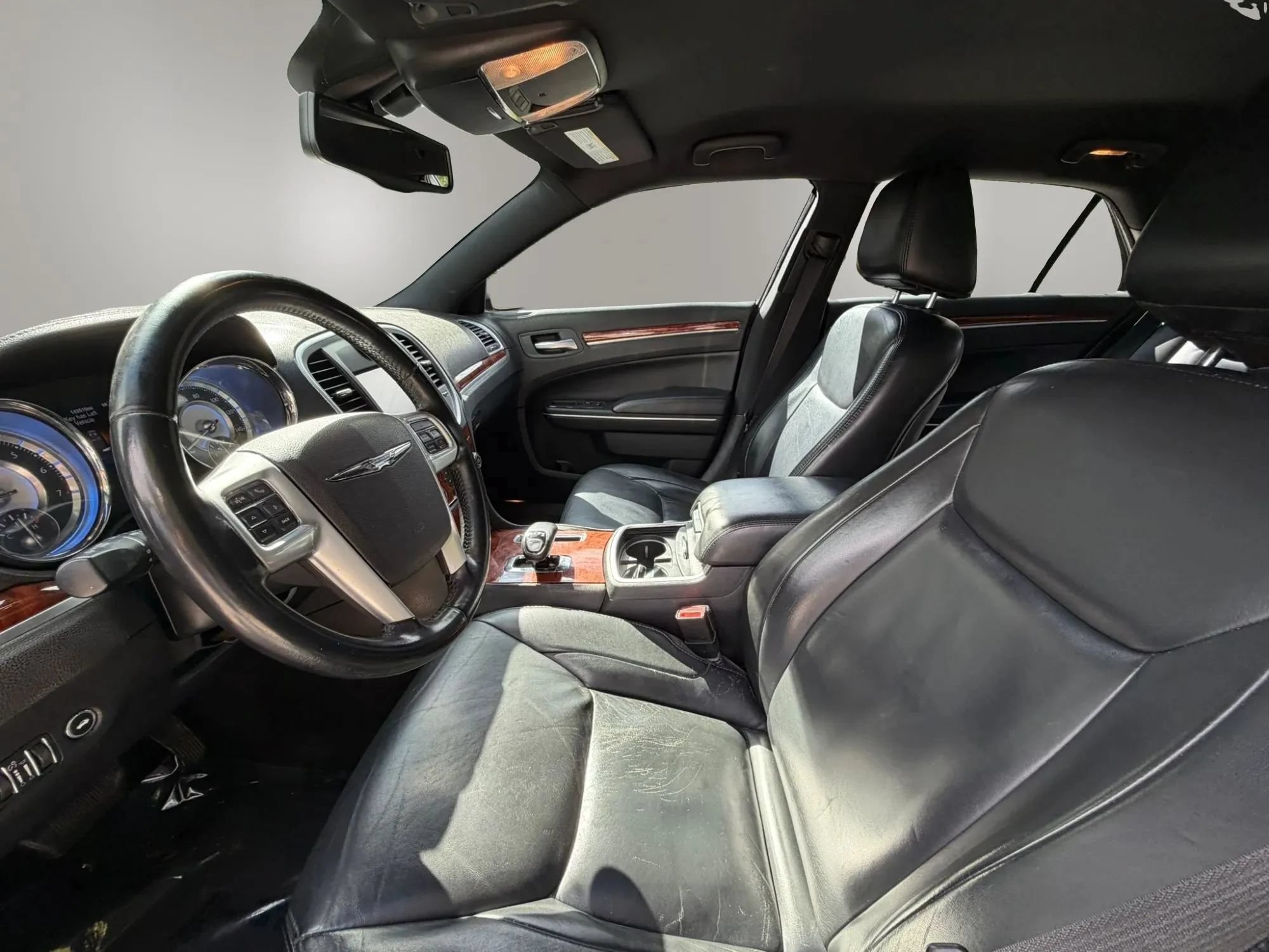 Used 2014 Chrysler 300 RWD image 12