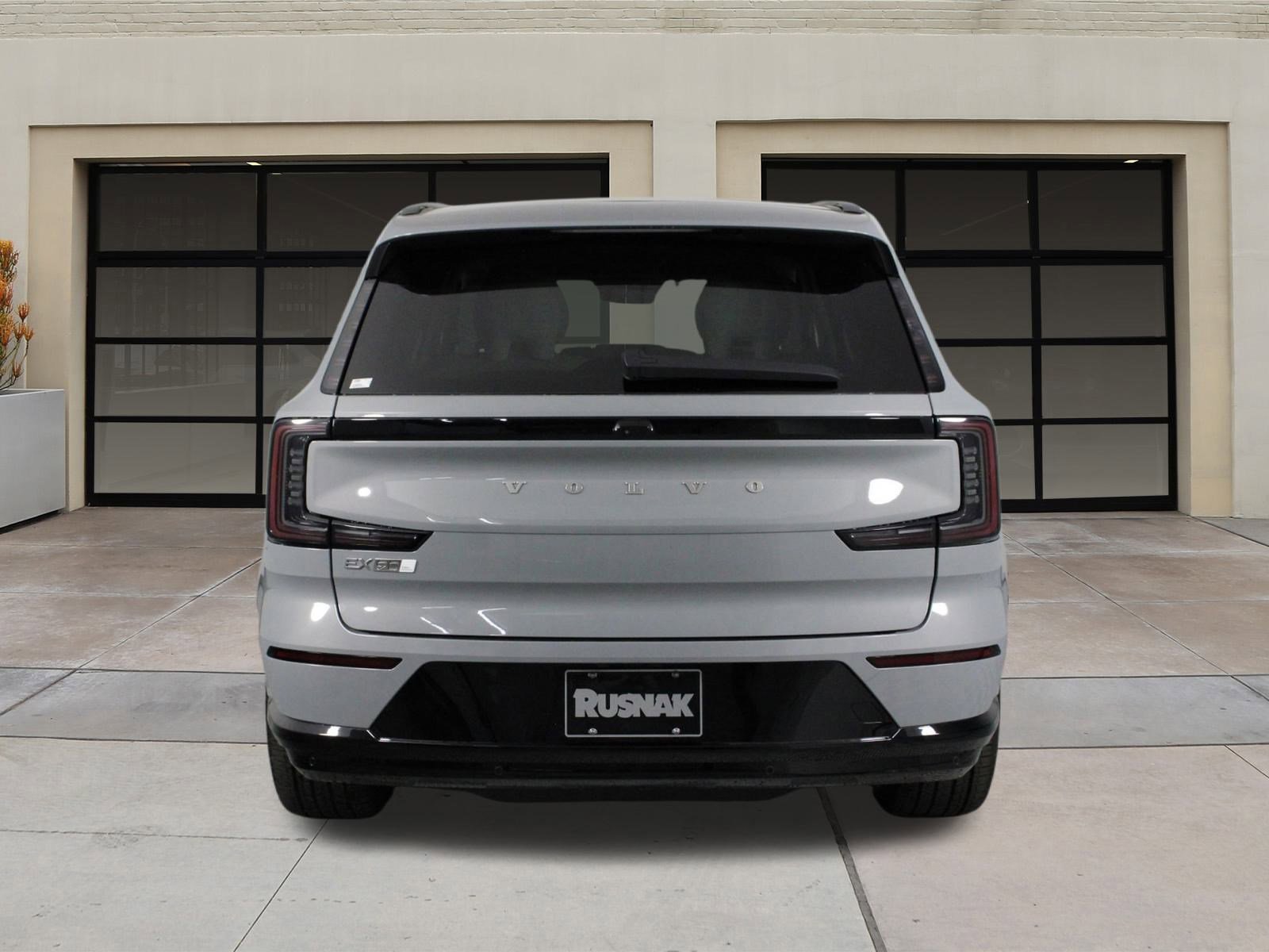 New 2025 Volvo EX90 Plus image 4