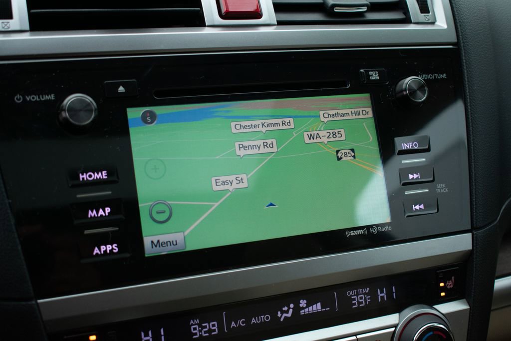 Used 2016 Subaru Outback 3.6R Limited image 18