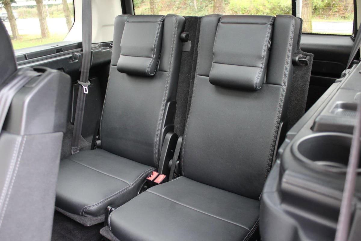 Used 2015 Land Rover LR4 image 27
