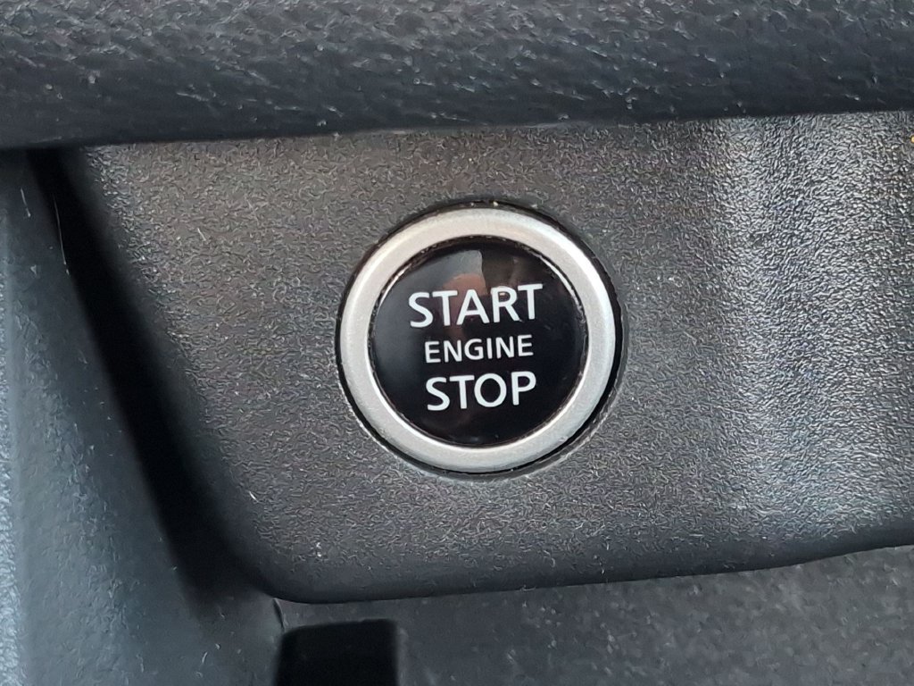 Used 2023 Nissan Rogue SV w/ SV Premium Package AWD/4WD image 17