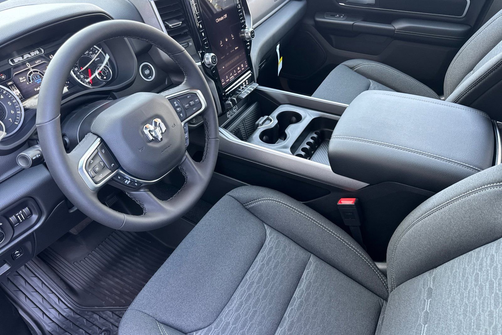 New 2026 RAM 1500 4x4 Crew Cab image 10