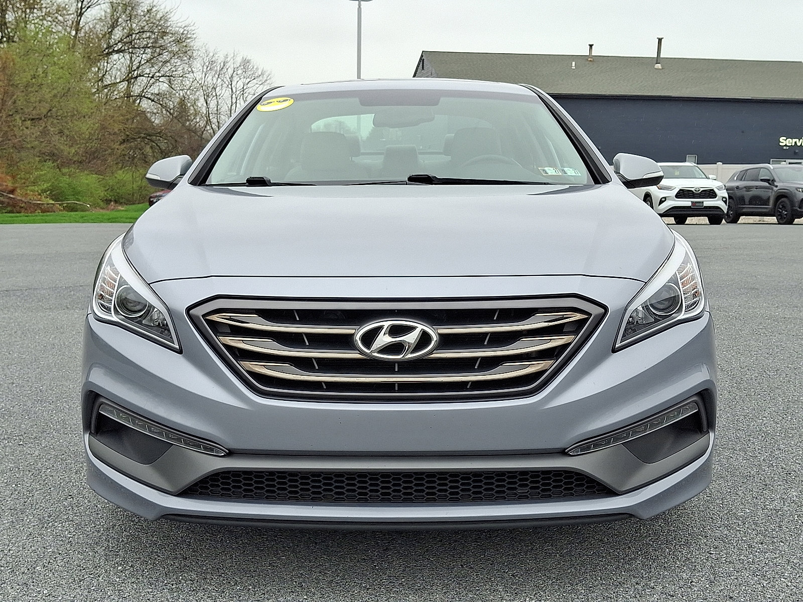 Used 2017 Hyundai Sonata Sport w/ Value Edition Package 02 image 2