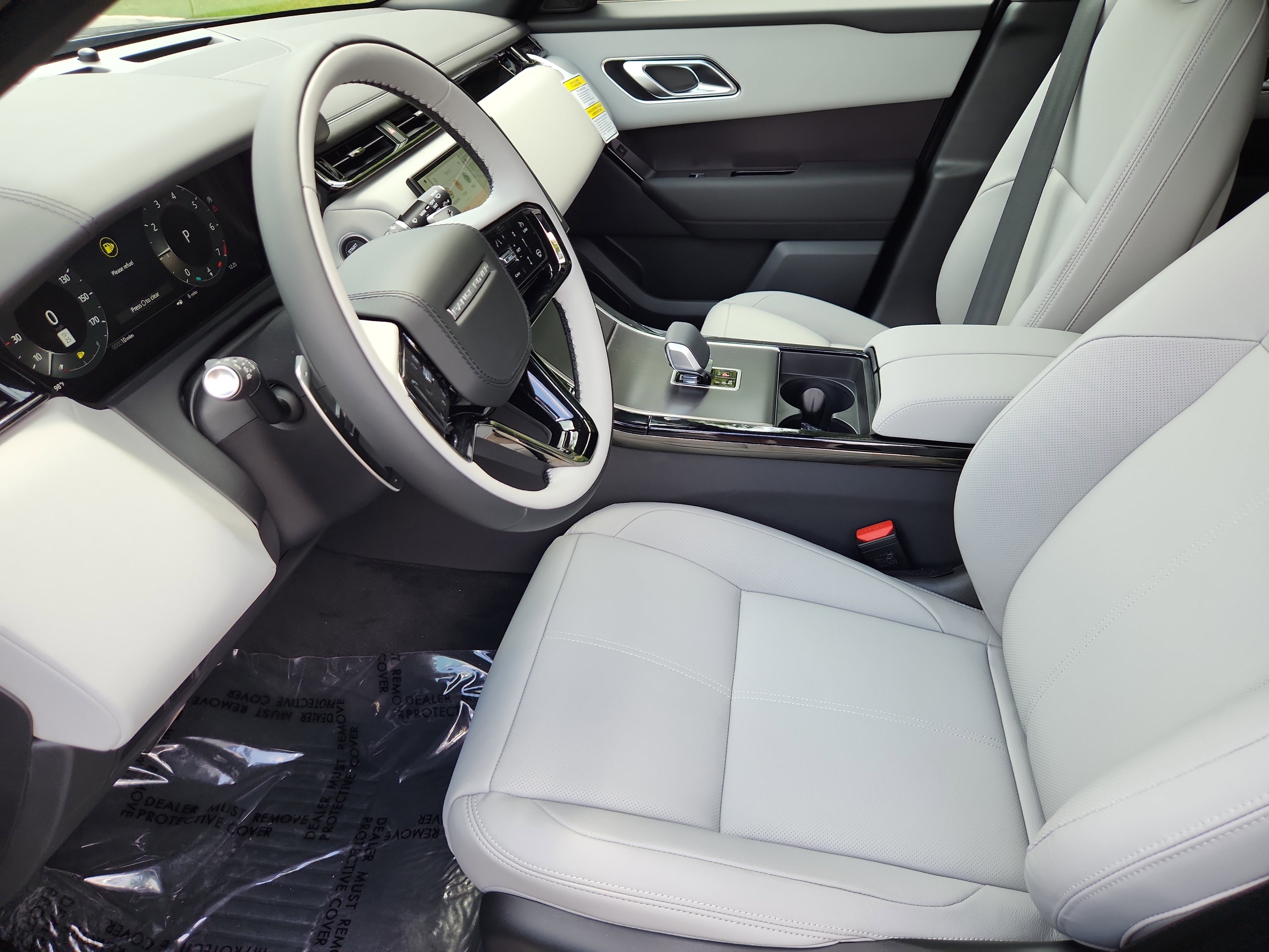 New 2026 Land Rover Range Rover Velar Dynamic SE image 23