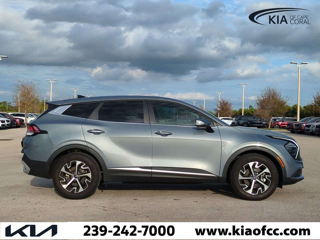 Certified 2025 Kia Sportage EX image 4