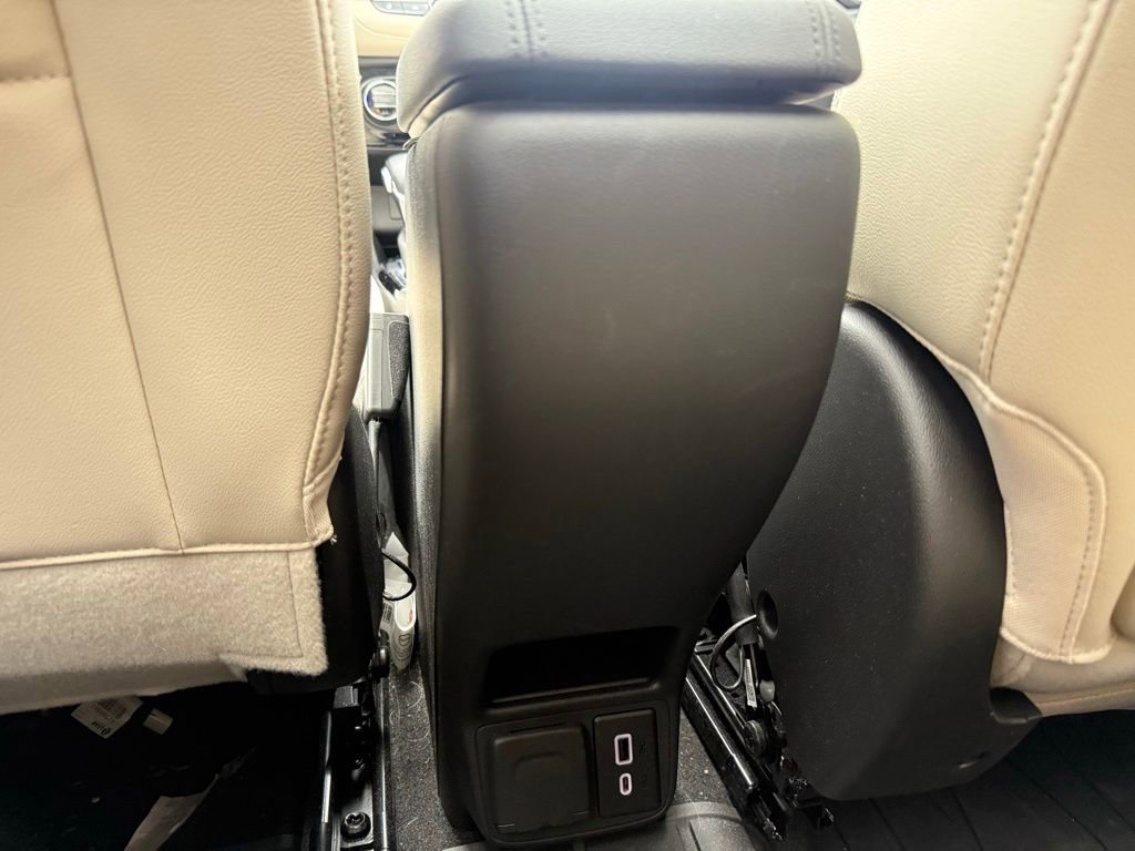 Used 2023 Buick Encore GX Essence w/ Experience Buick Package AWD/4WD image 25