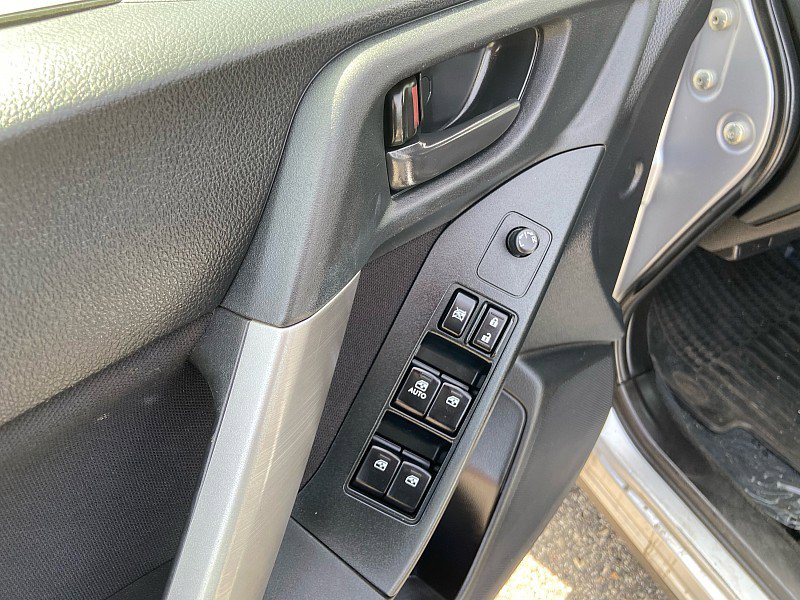 Used 2015 Subaru Forester 2.5i Premium w/ All-Weather Package image 10