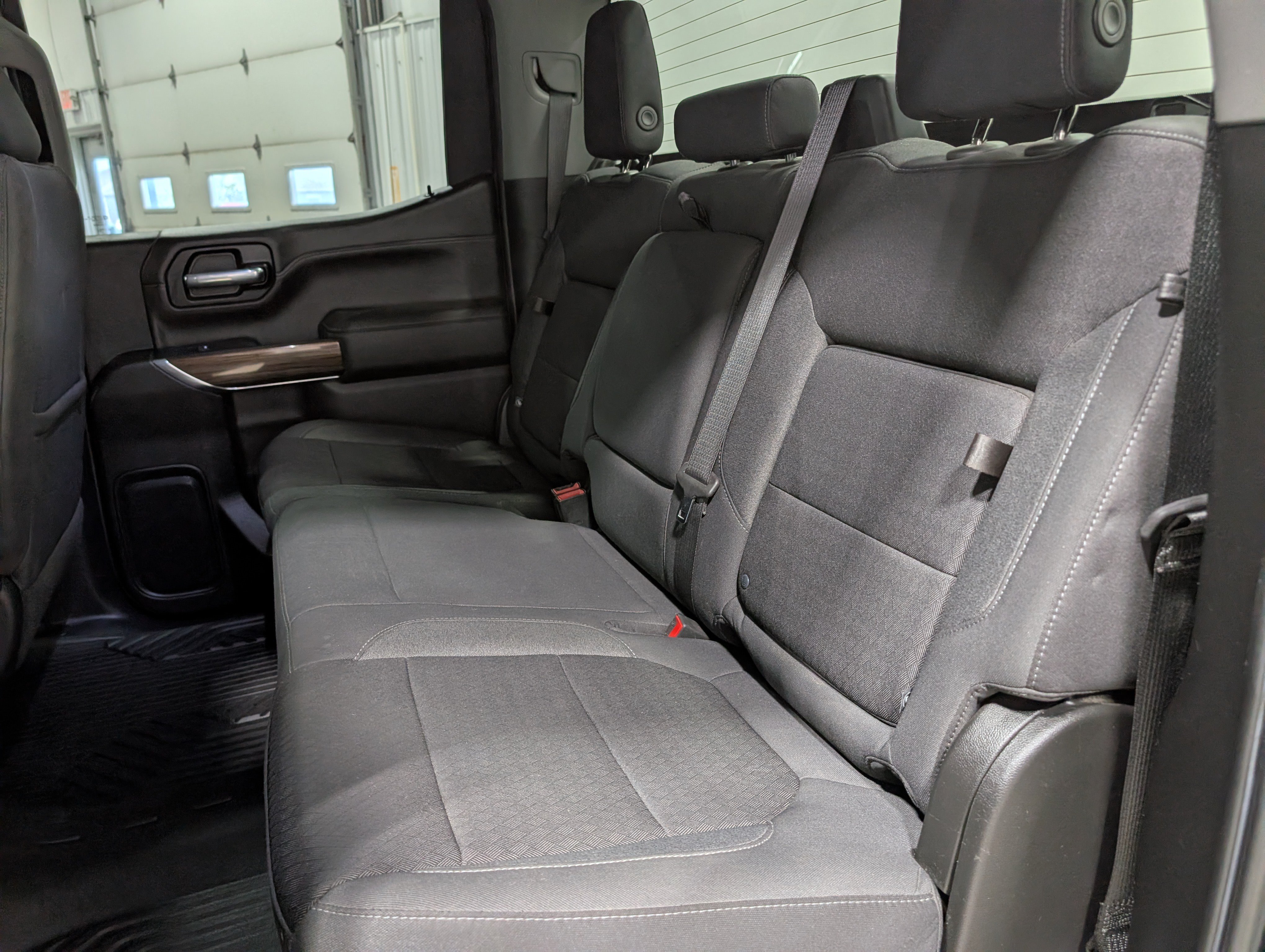 Used 2022 Chevrolet Silverado 1500 LT Trail Boss w/ Safety Package AWD/4WD image 18