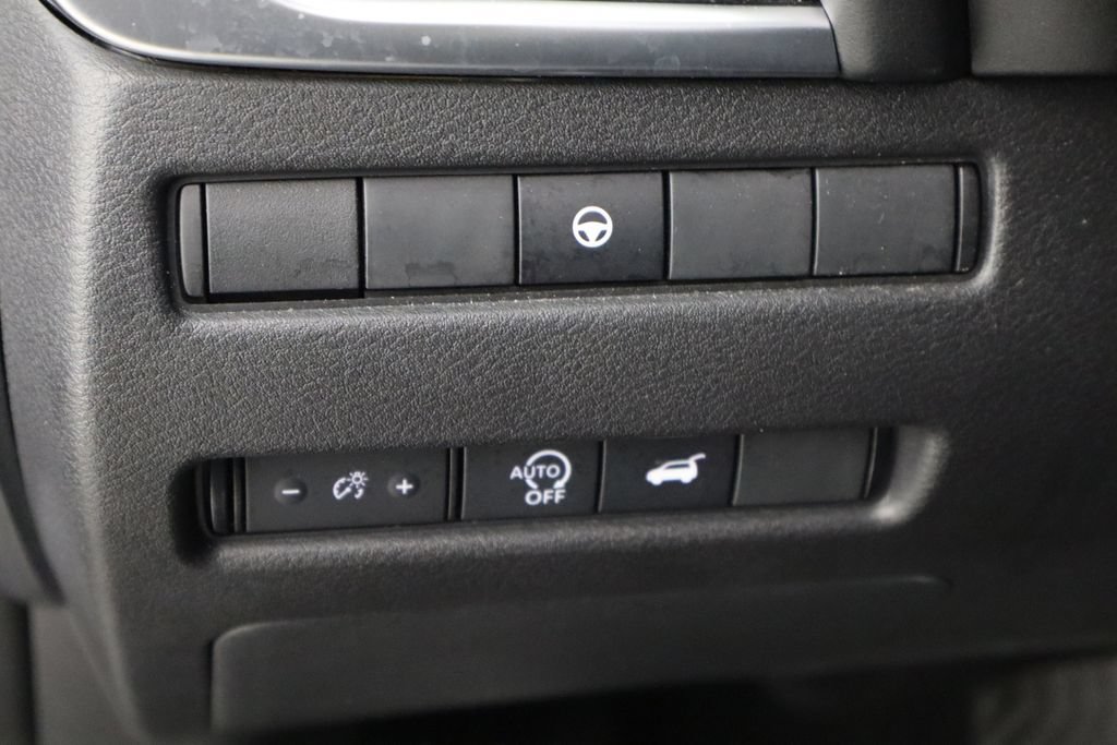 Used 2023 Nissan Rogue SL FWD image 22