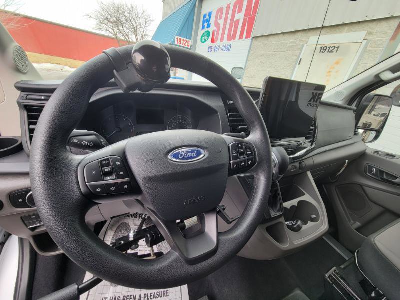 Used 2024 Ford Transit 350 XLT image 15
