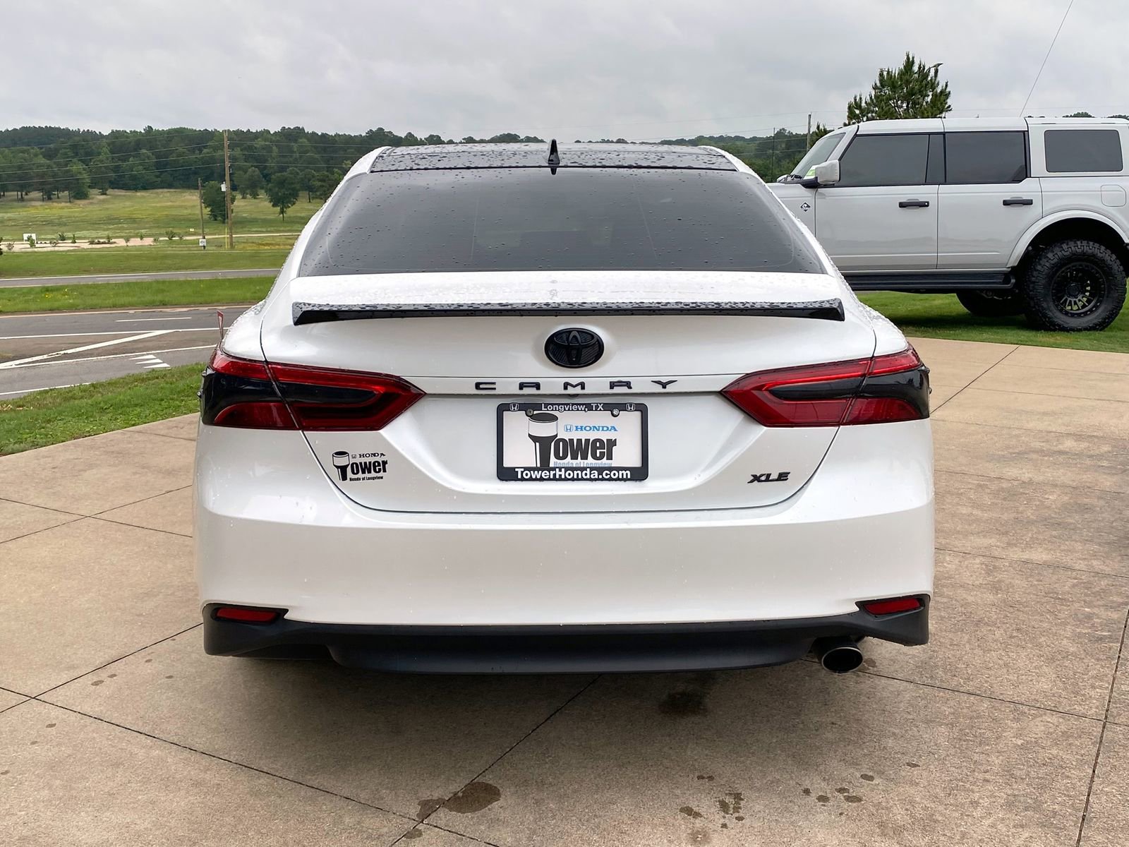 Used 2019 Toyota Camry XLE FWD image 5
