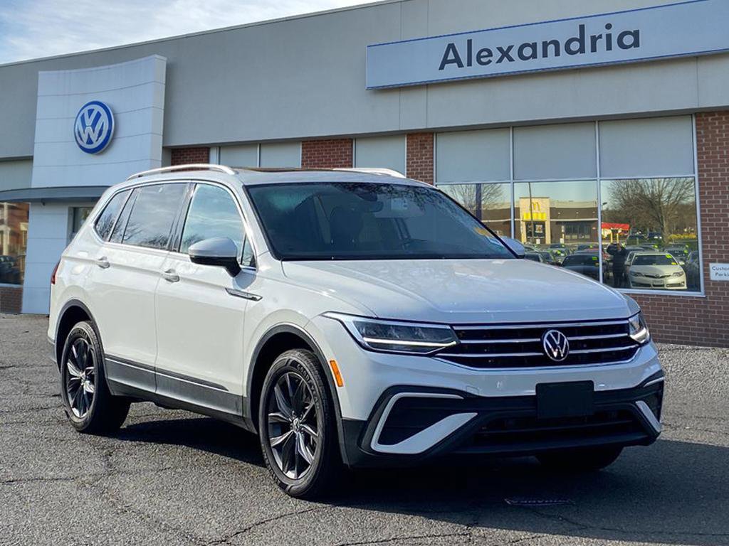 Certified 2022 Volkswagen Tiguan SE w/ Panoramic Sunroof Package video 1