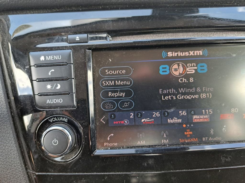 Used 2022 Nissan Rogue Sport S image 10