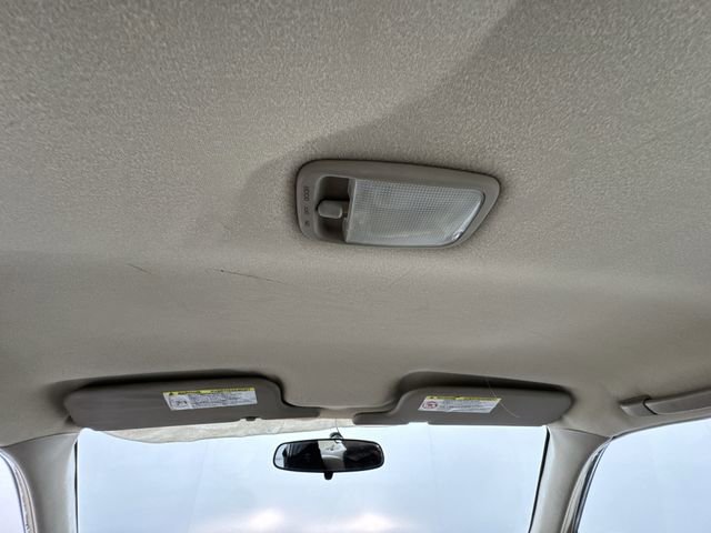 Used 2001 Toyota Corolla CE FWD image 8