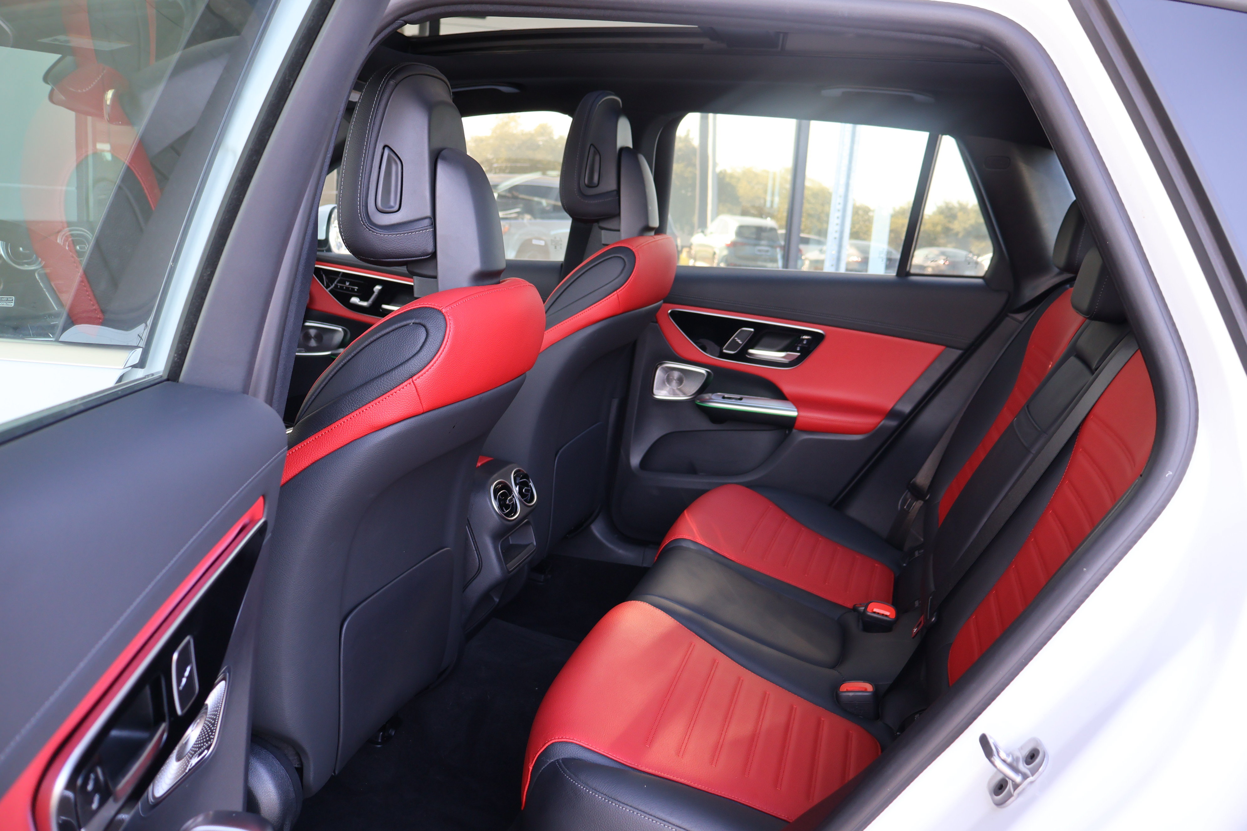 Certified 2024 Mercedes-Benz GLC 43 AMG 4MATIC image 18