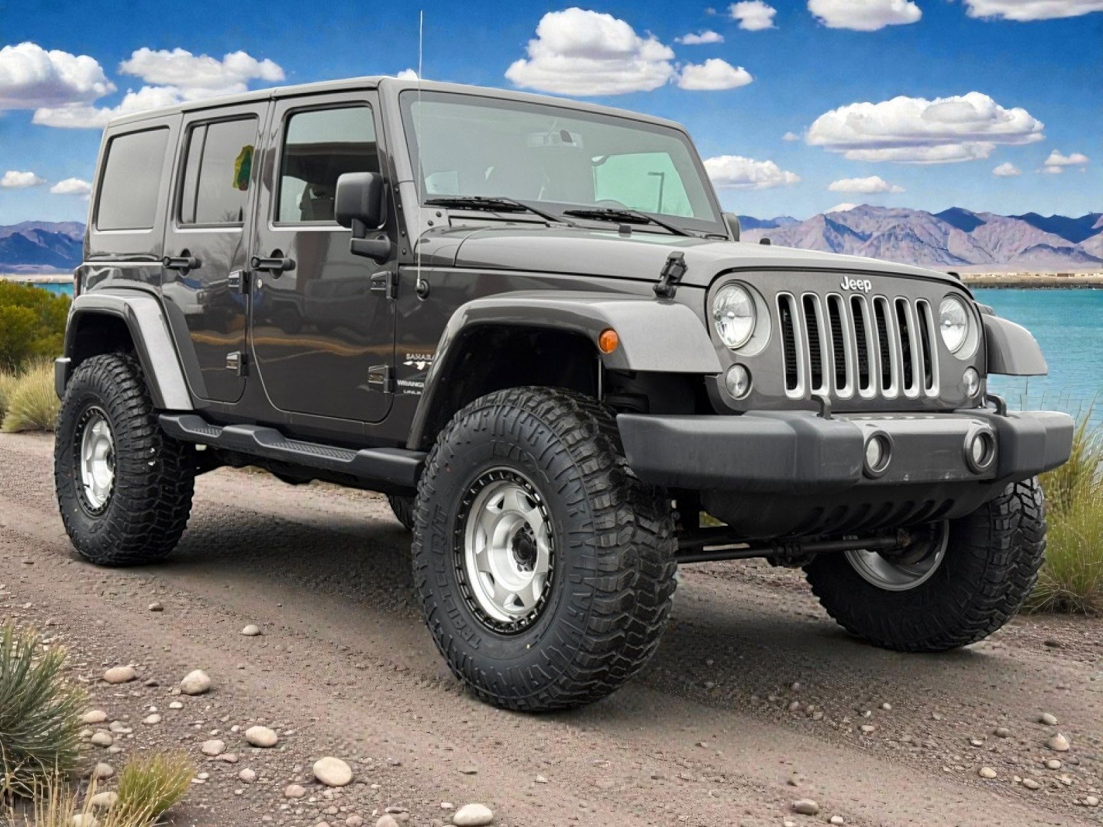 Used 2018 Jeep Wrangler Unlimited Sahara w/ Connectivity Group image 2