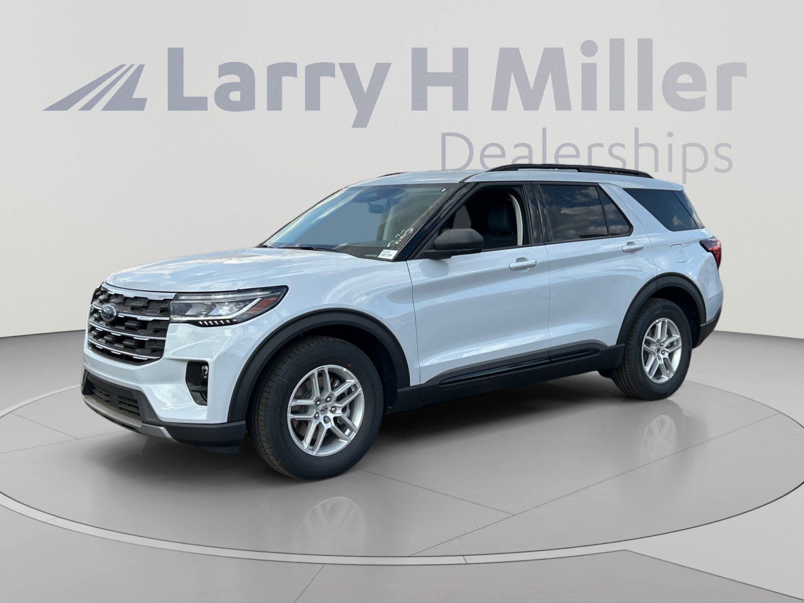 New 2026 Ford Explorer Active w/ Active Comfort Package RWD image 1