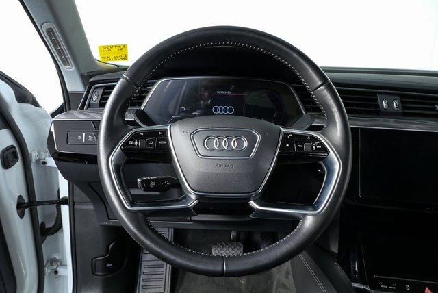 Used 2021 Audi e-tron Premium Plus w/ Premium Plus Package image 10