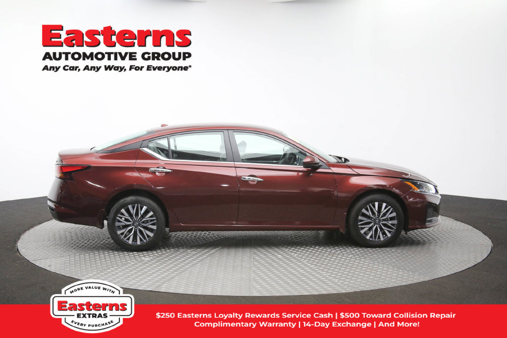 Used 2023 Nissan Altima 2.5 SV AWD/4WD image 45