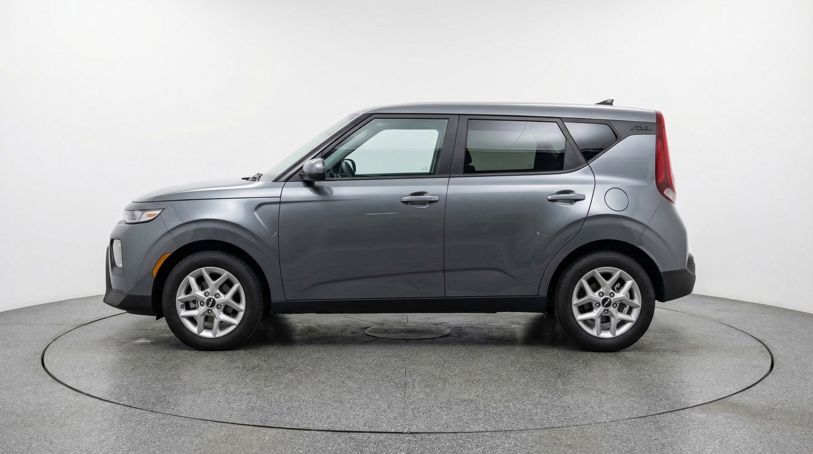 Used 2025 Kia Soul LX w/ LX Technology Package image 5