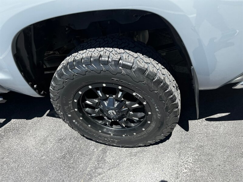 Used 2019 Toyota Tundra SR5 AWD/4WD image 14