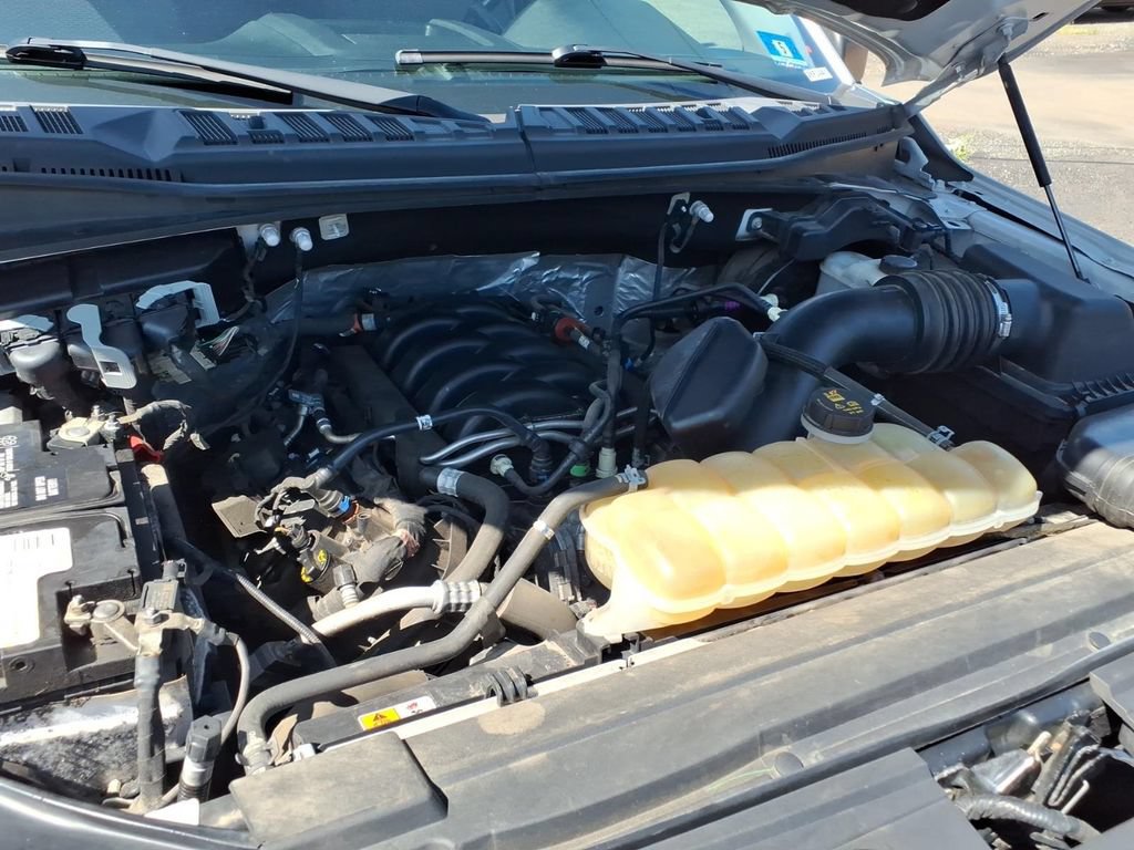 Used 2019 Ford F150 XLT w/ Equipment Group 302A Luxury AWD/4WD image 19