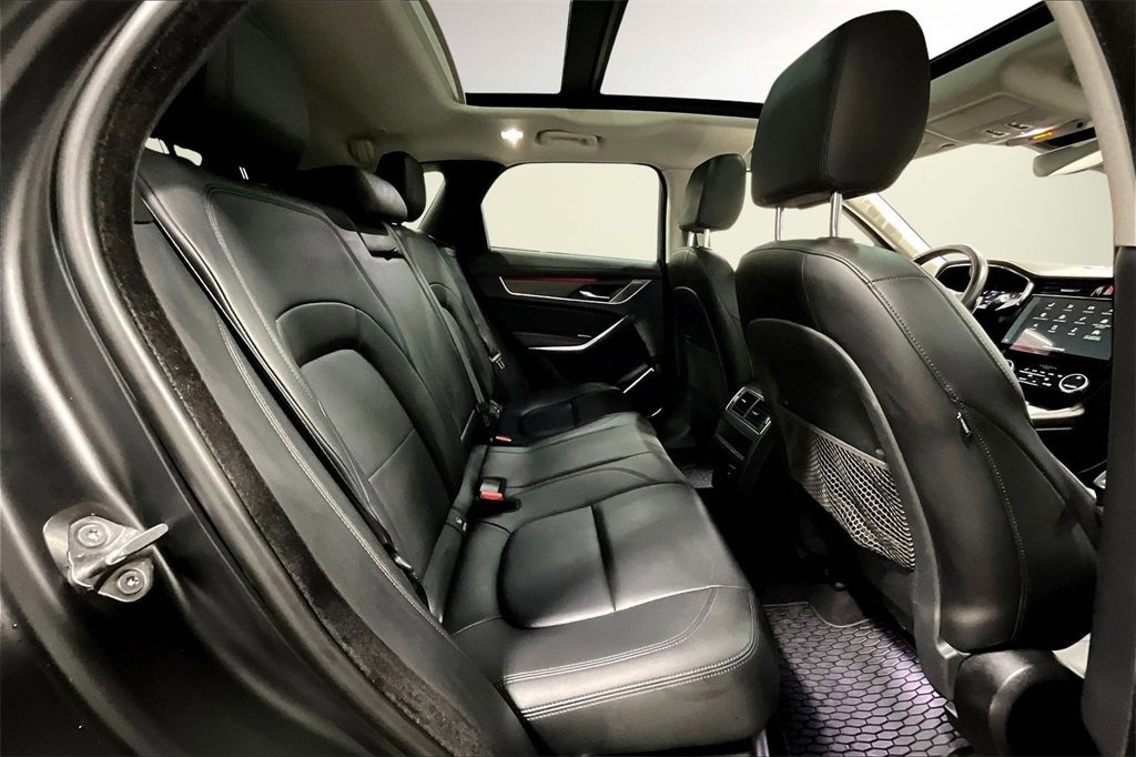 Used 2021 Jaguar F-PACE image 24
