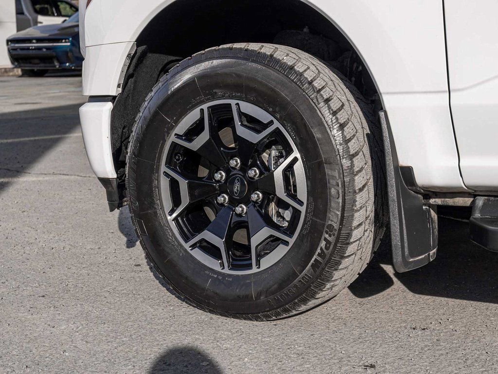 Used 2023 Ford F150 Lightning Lariat image 7