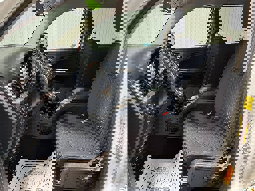 Used 2017 Dodge Journey SXT w/ Comfort/Convenience Group image 5