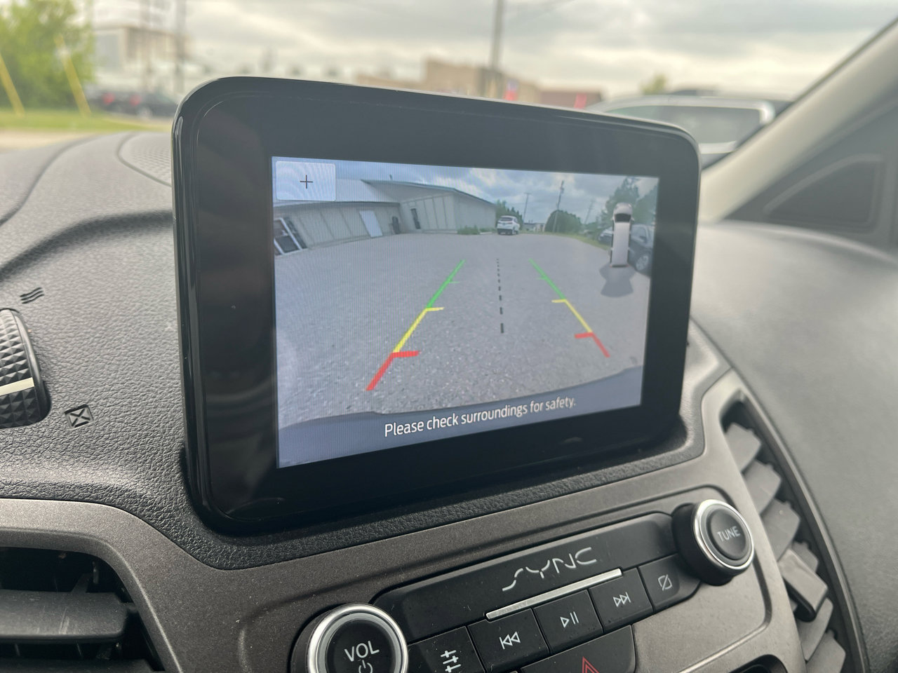 Used 2021 Ford Transit Connect XLT image 12