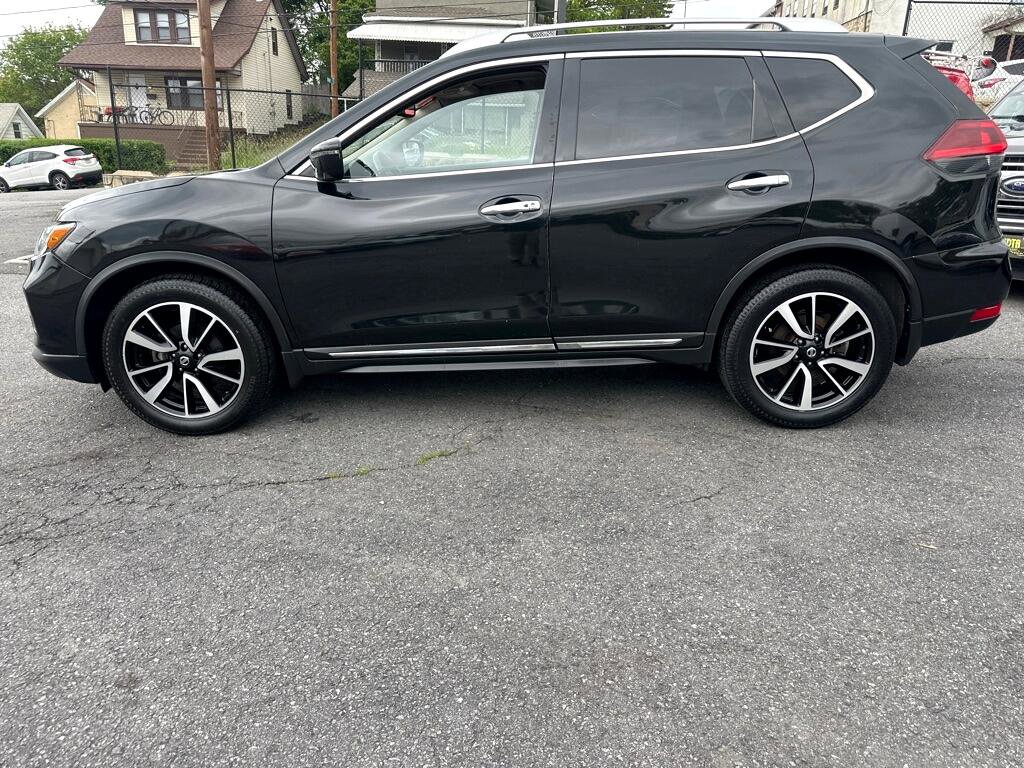 Used 2018 Nissan Rogue SL w/ Premium Package image 11