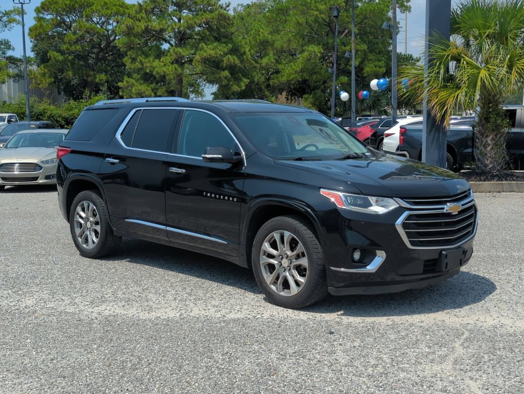Used 2019 Chevrolet Traverse Premier w/ Driver Confidence II Package FWD image 9