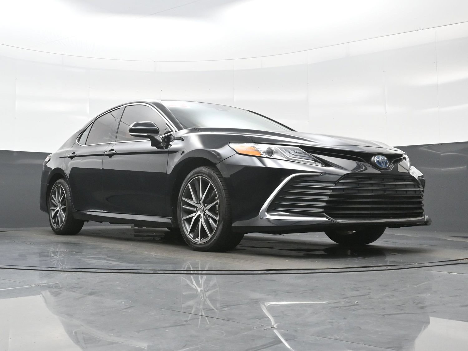 Used 2022 Toyota Camry XLE FWD image 24