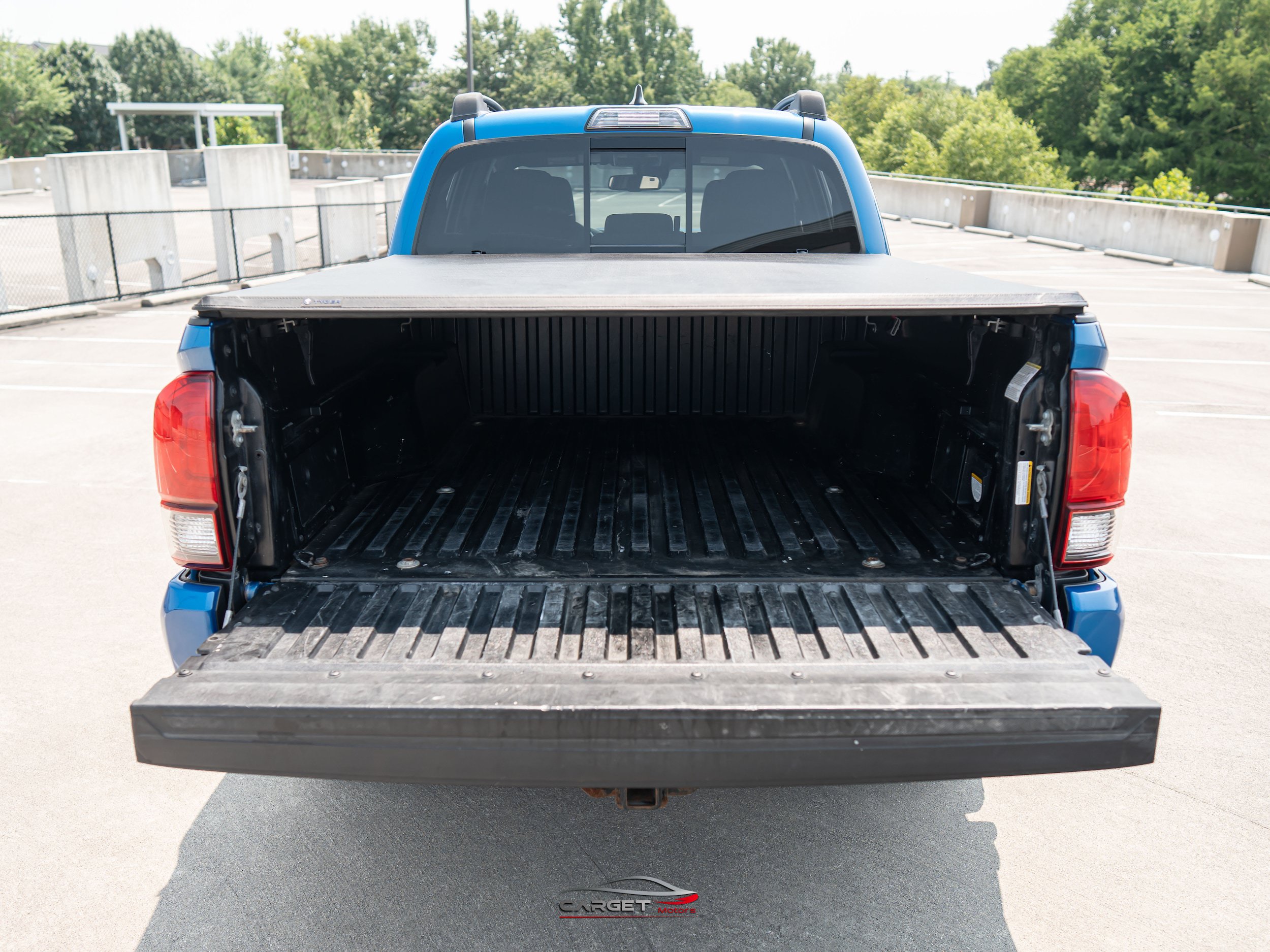 Used 2018 Toyota Tacoma TRD Sport AWD/4WD image 42