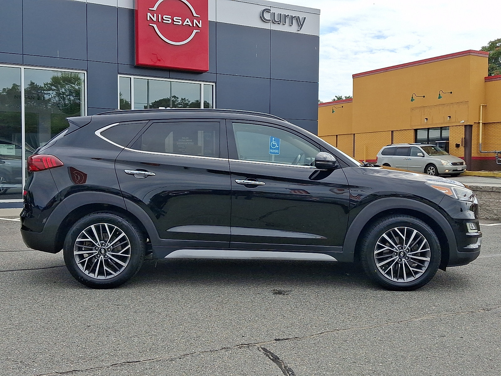 Used 2019 Hyundai Tucson Ultimate w/ Cargo Package FWD image 8