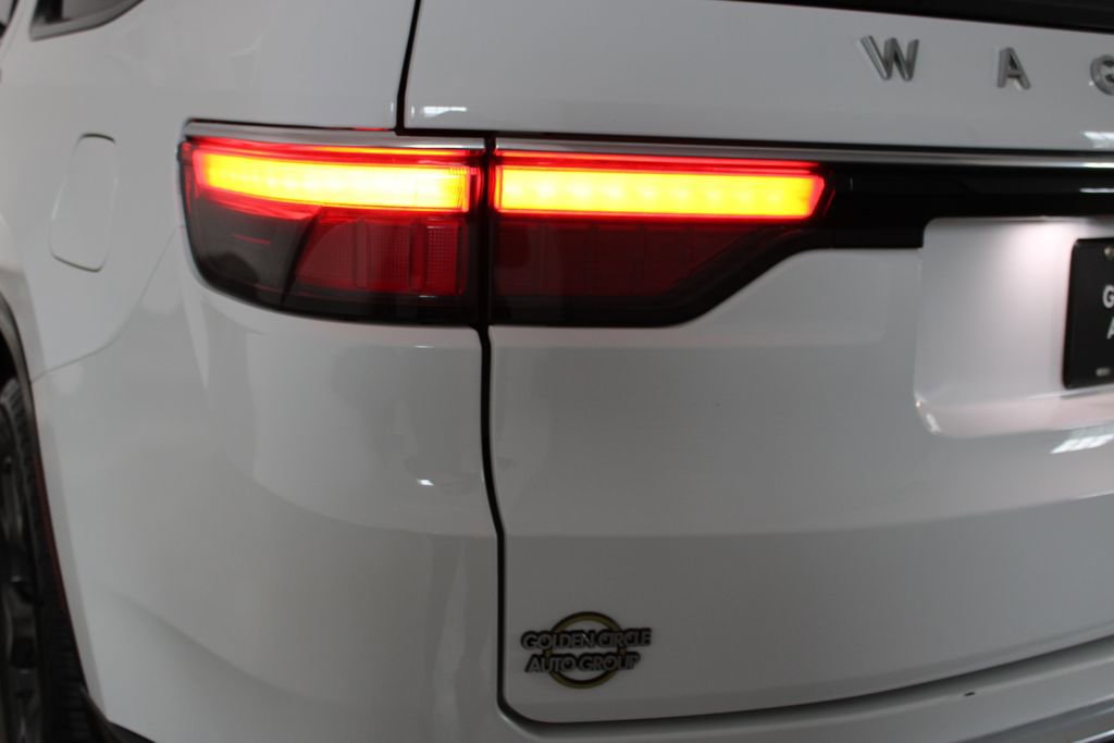 Used 2024 Jeep Wagoneer Series III image 59