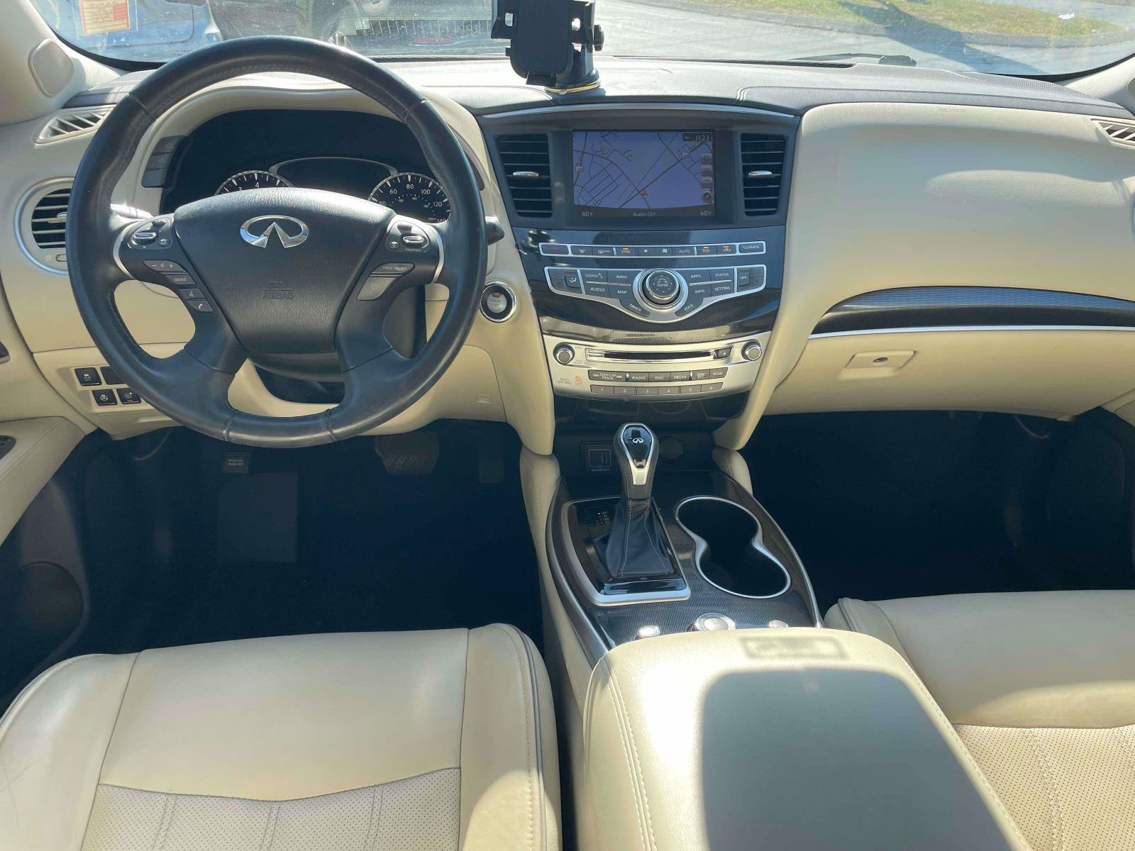 Used 2019 INFINITI QX60 Luxe w/ Essential Package AWD/4WD image 16